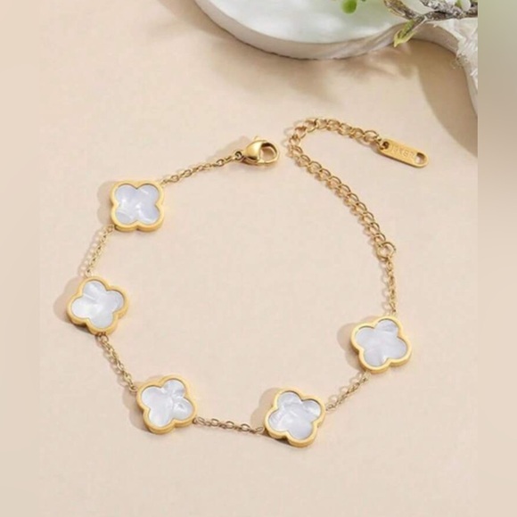 Designer Inspired Gold and White Clover Charm Bracelet - Picture 1 of 5